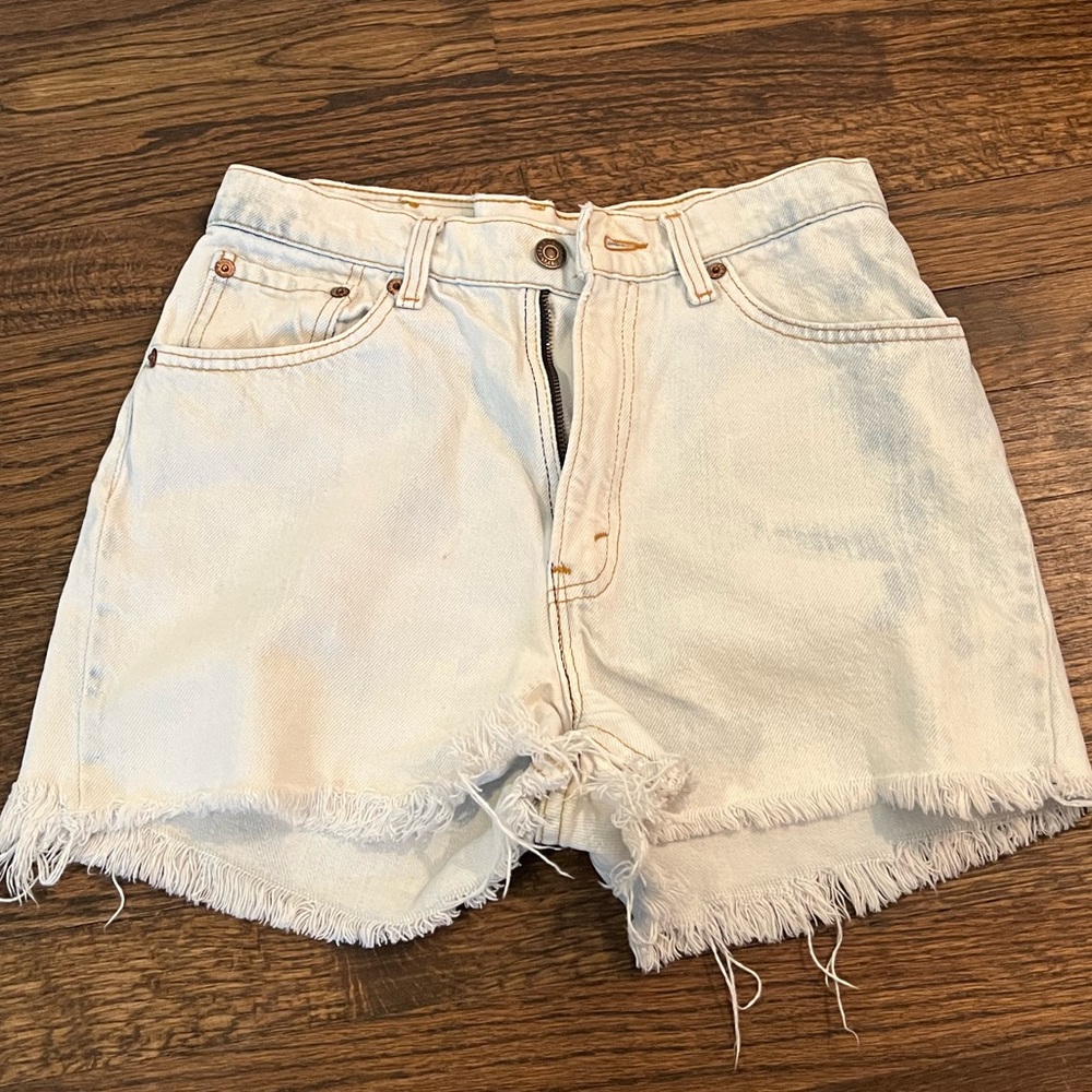 vintage Levi’s denim shorts